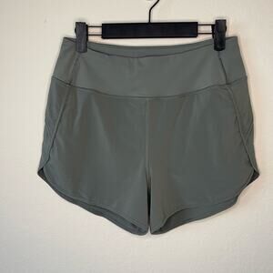 New CRZ Yoga Feathery-Fit Soft High Rise Running Shorts in Grey Sage - Size S